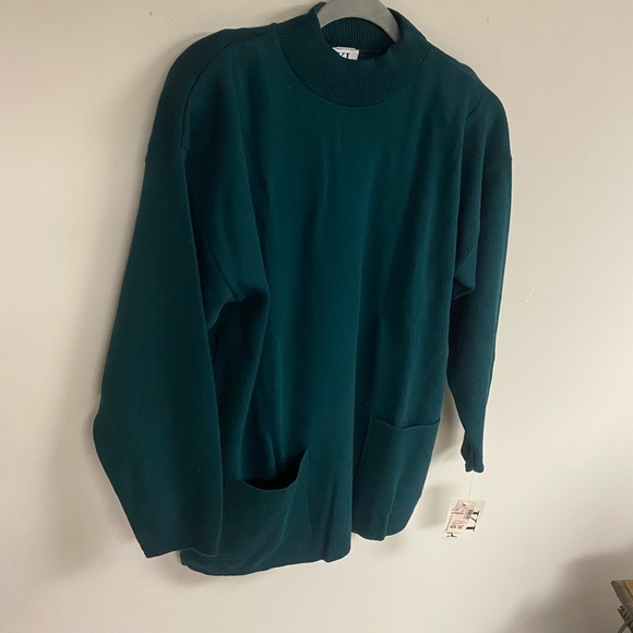 Vintage Green Semi TurtleNeck Sweater - Picture 2 of 5